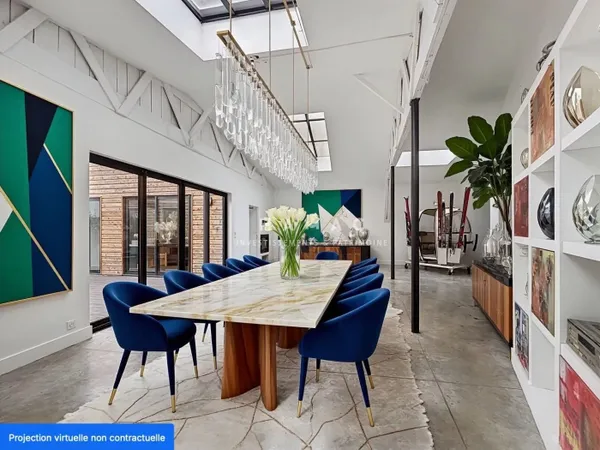 Loft d'exception de 213m2 avec patio central et double garage 