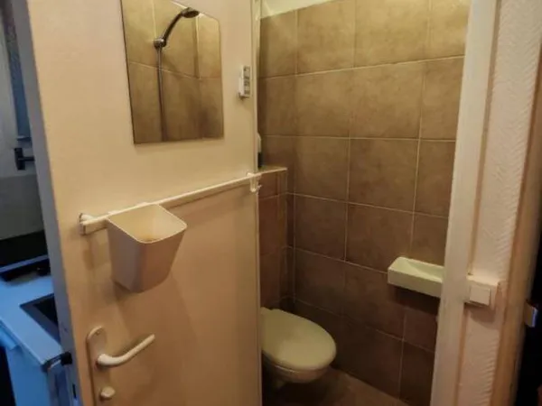 Studio 1 pièce 10 m² 