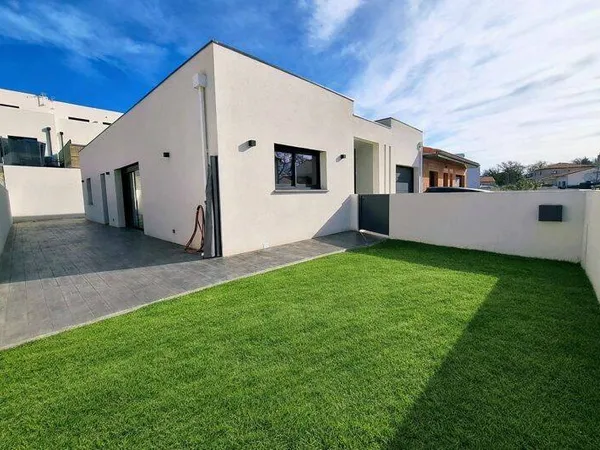 Maison de plain-pied 4 pièces 117 m² 
