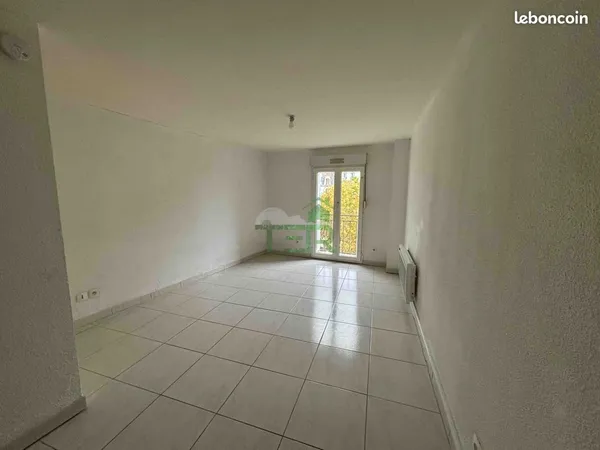 Studio 1 pièce 19 m² 