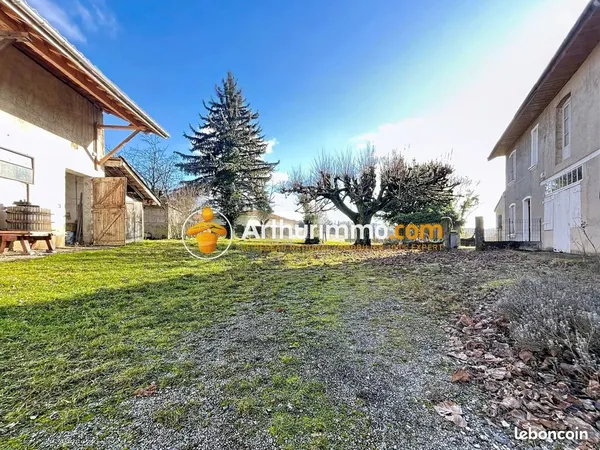 Propriété 8 pièces 300 m² 