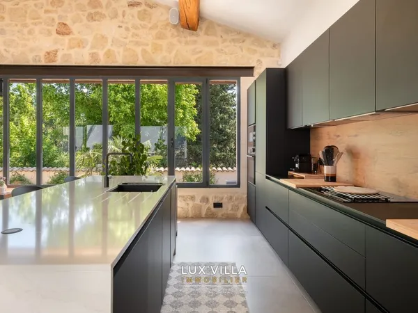 Villa 5 pièces 210 m² 