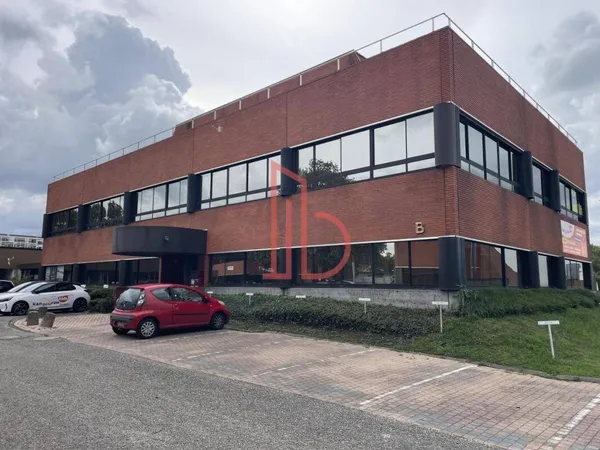 Bureaux 552 m² 