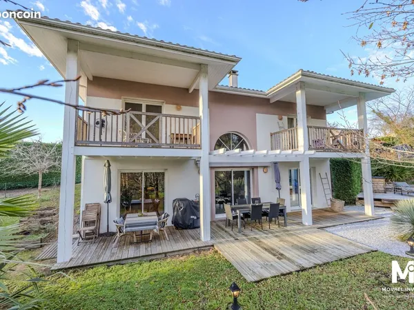Maison 5 pièces 167 m² 