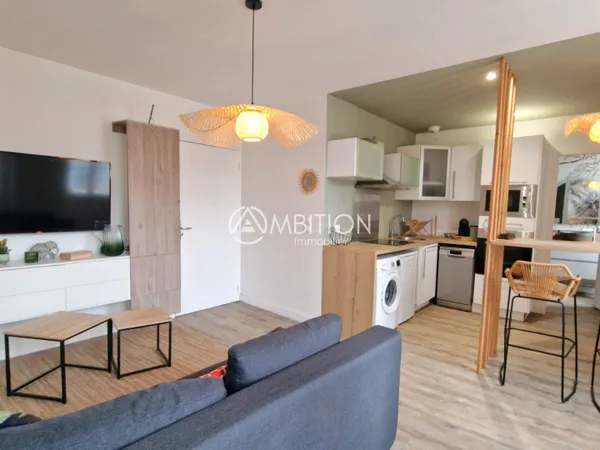 A louer : Studio meublé situé au coeur de Roquebrune sur Argens 
