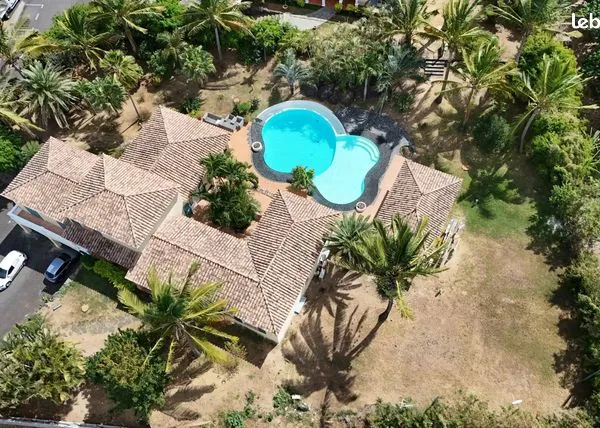 Maison 7 pièces 214 m² 