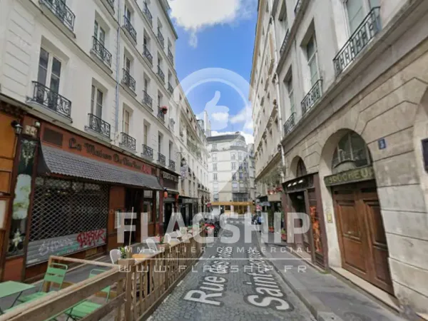 Tres belle boutique de 80 m² avec extraction 400 en plein coeur du 75005 Paris 