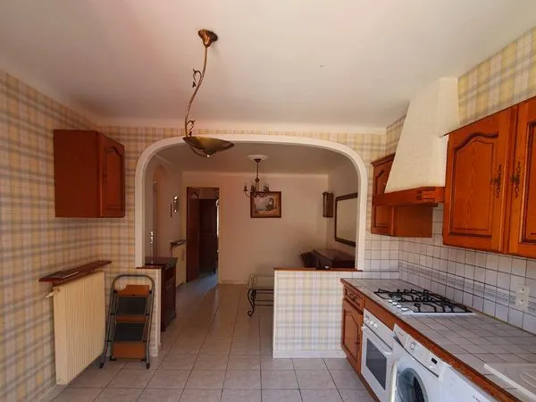Particulier loue à Bédarieux un appartement de 46 m2 - 3 pièces - 3ème étage 