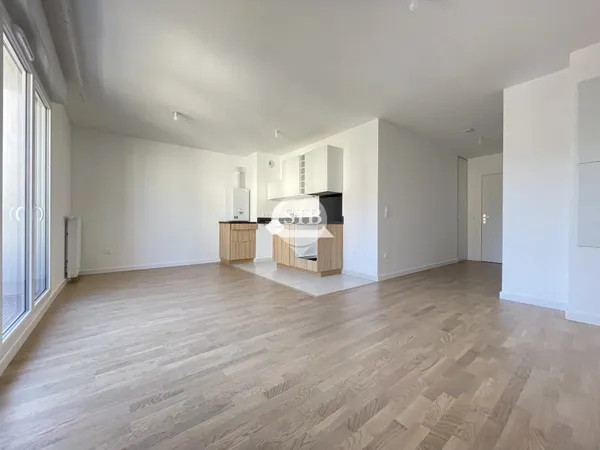 F2 avec balcon + parking - Loyer 730 € + 85 € 