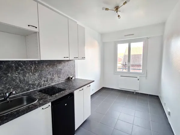 Appartement 1 pièce 14 m² 