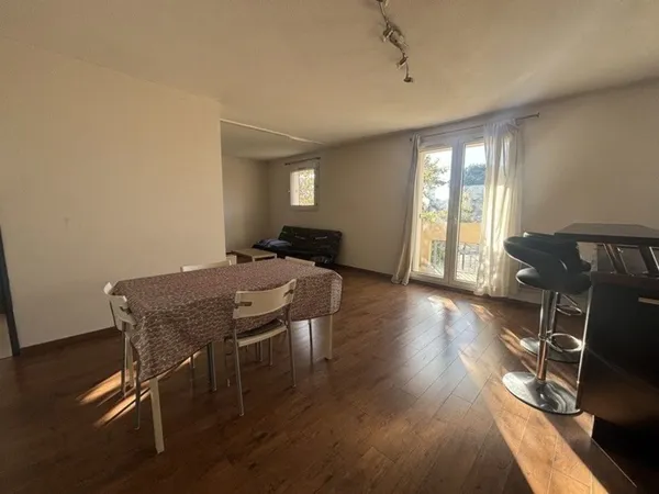 Appartement de 2 pièces principales 