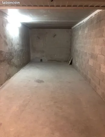 Box de stockage 25 m² 