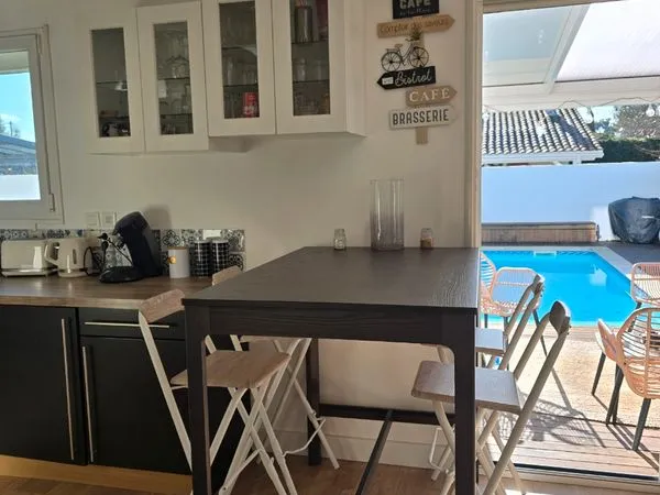 Maison au calme St Medard en Jalles avec piscine 