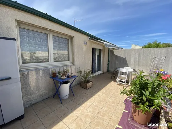Studio 1 pièce 23 m² 