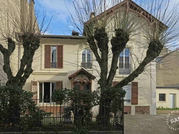 Studio 1 pièce 28 m² 