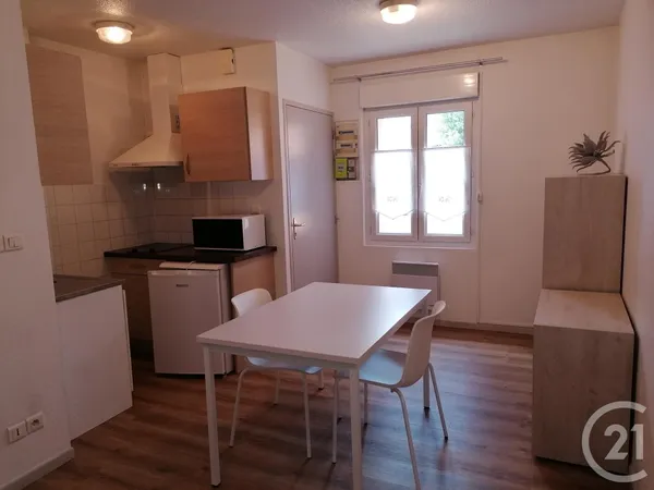 Studio 1 pièce 20 m² 