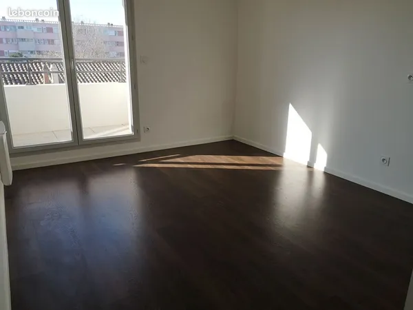 Studio 1 pièce 22 m² 