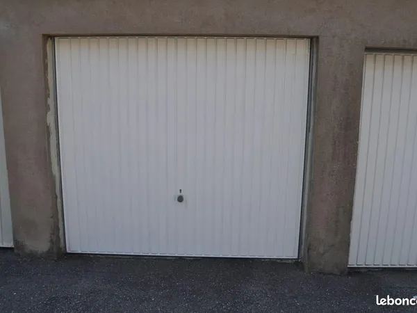 Garage/Box disponible Ronchin(direct propriétaire) 