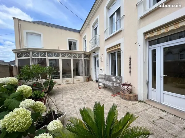 Maison 8 pièces 208 m² 