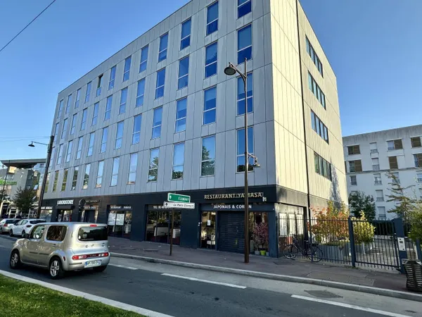 Bureaux 90 m² 