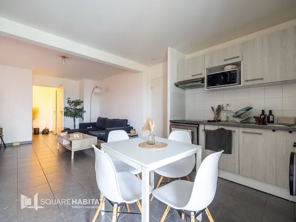 TROIS COCUS - Appartement de type 3 avec balcon et parking 
