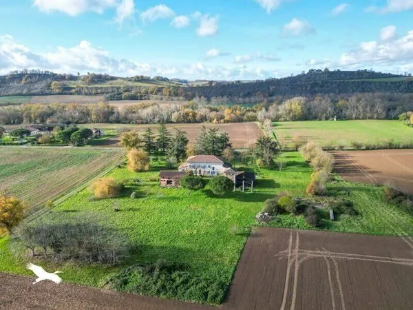 Maison 8 pièces 326 m² 