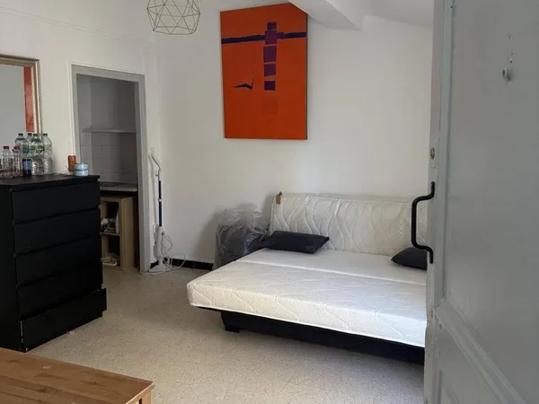 Studio 1 pièce 18 m² 