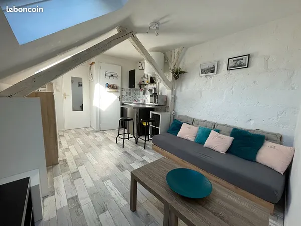 Studio 1 pièce 11 m² 