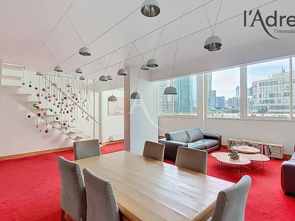 LA DEFENSE appartement Duplex 5 pièces de 166 m² avec cave 