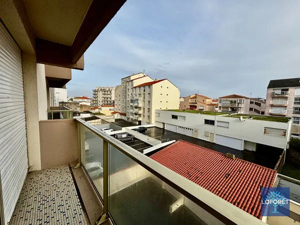Studio 1 pièce 28 m² 