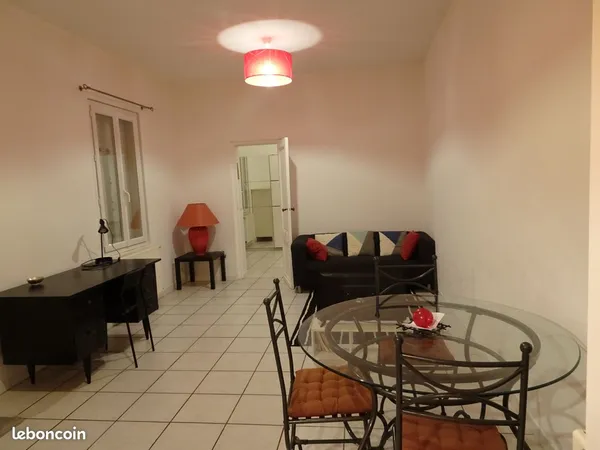 Petite maison meublée proche de toutes les commodités 