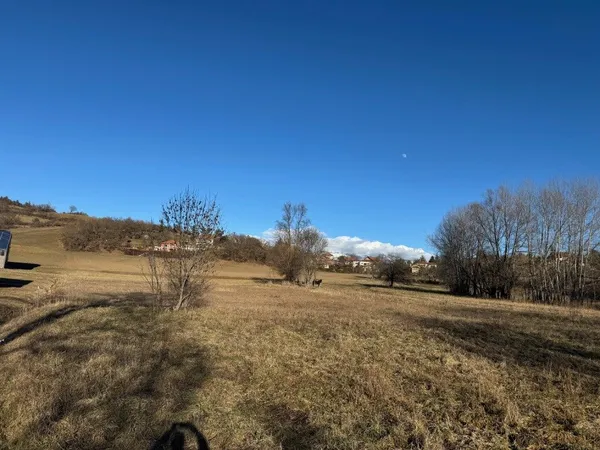 Terrain 833 m² 