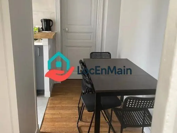 Studio 1 pièce 35 m² 