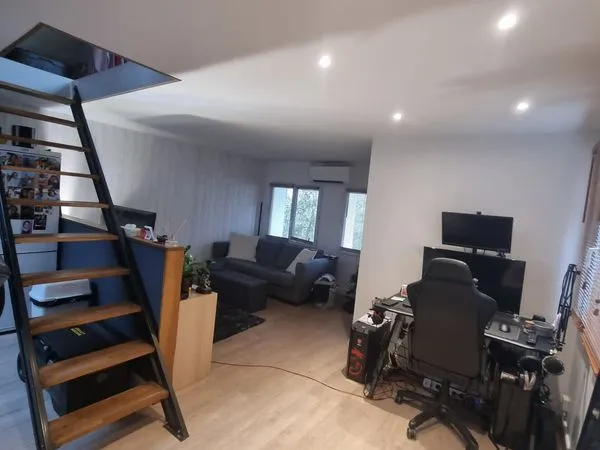 Studio 38m² comme un F2 à Mery sur Oise (95) + chambre en mezzanine (10 min/Cergy) 