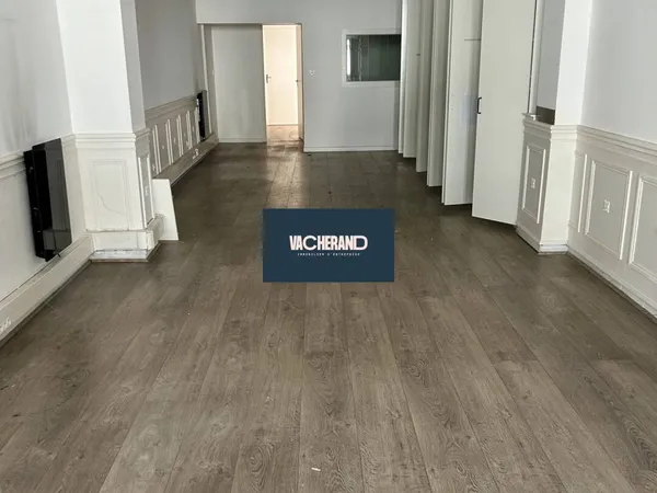 Local commercial 93 m² 