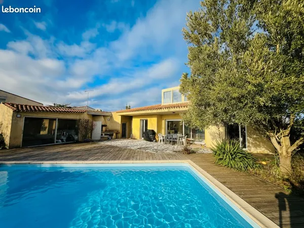 Propriété 6 pièces 158 m² 