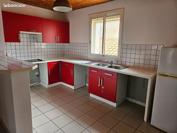 Appartement duplex de 99m2 (3 chambres), au 2eme et dernier étage, Argeles village 