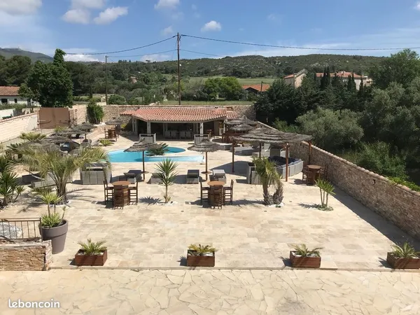 Maison 7 pièces 226 m² 