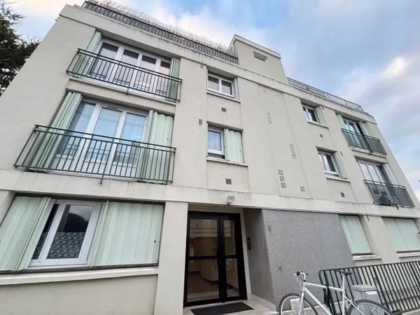 Studio 1 pièce 33 m² 