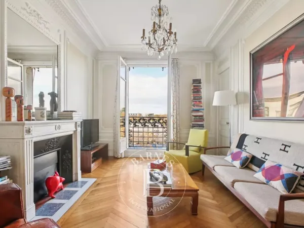 Exclusivité - Paris 16 - Molitor - Etage élevé - 2 chambres - Ch 