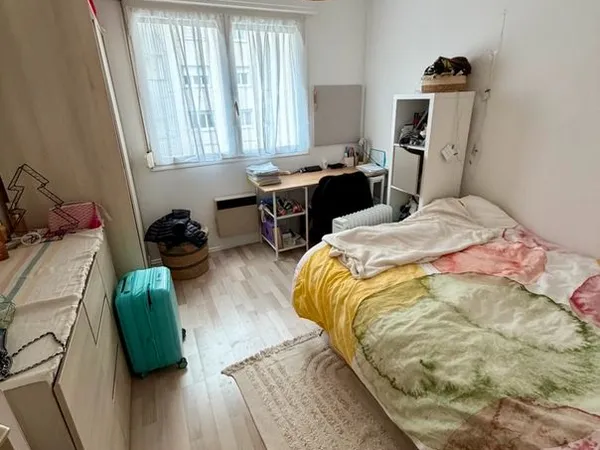 1 Chambre à louer dans une coloc 2 chambres (FILLES) 