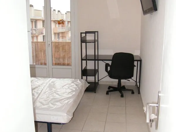 Chambre dans colocation proche métro Jolimont 