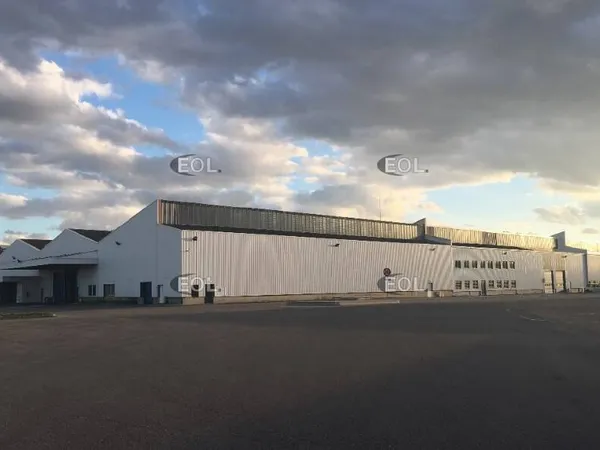 Entrepôt 13792 m² 