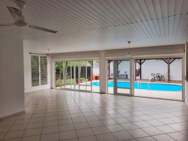 Maison 5 pièces 185 m² 
