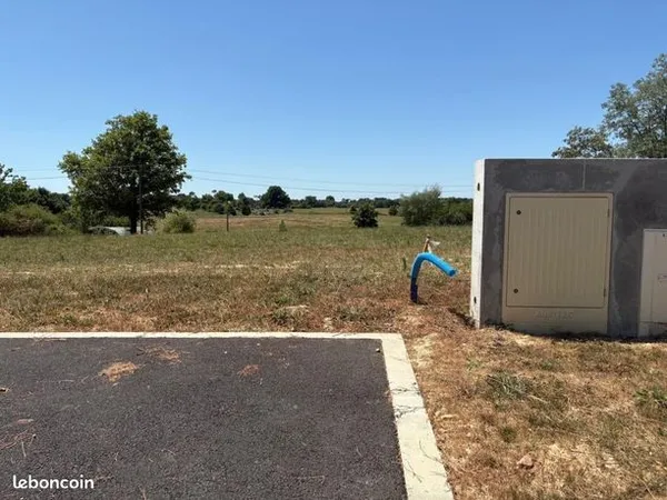 Terrain 640 m² 