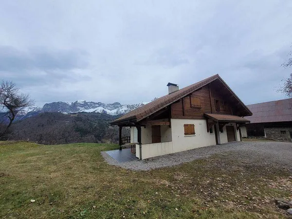 Maison 6 pièces 118 m² 