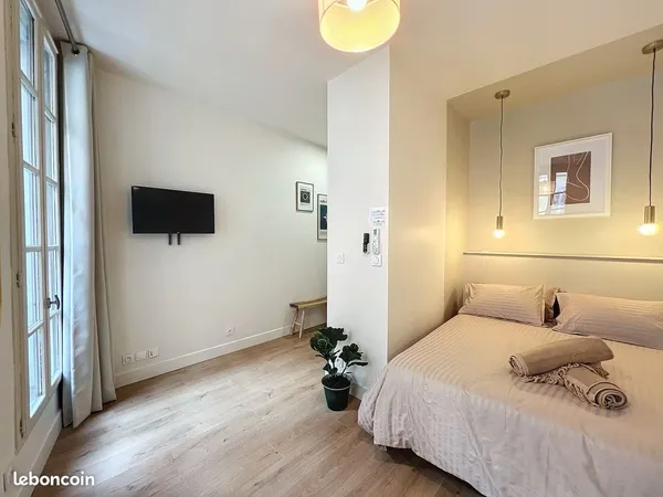 Joli studio lumineux, climatisé et refait à neuf - Gare Saint-Charles, 13001 Marseille 