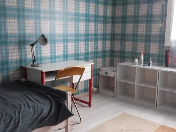 Chambre de 12m2 à louer sur Montigny le Bretonneux 