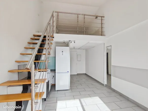 T2 Bandol 33m2 avec mezzanine terrasse et parking 