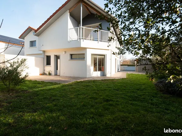 Maison 4 pièces 144 m² 